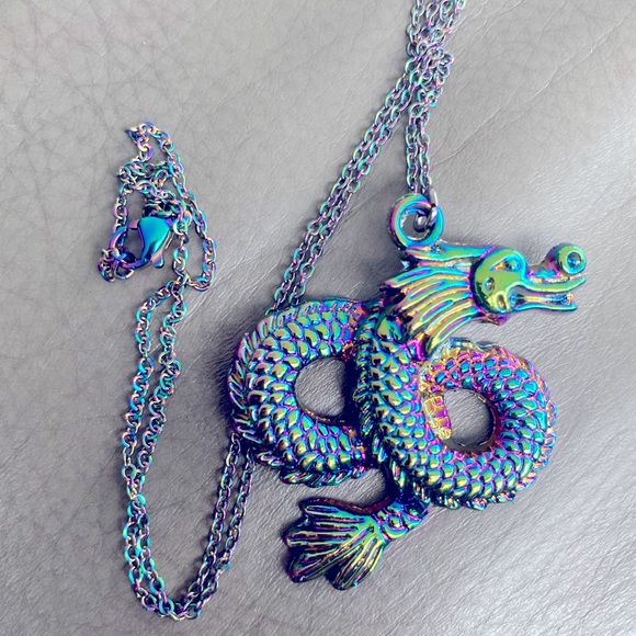 Rainbow 🌈 Chinese dragon 🐉 boho Necklace - Picture 6 of 12